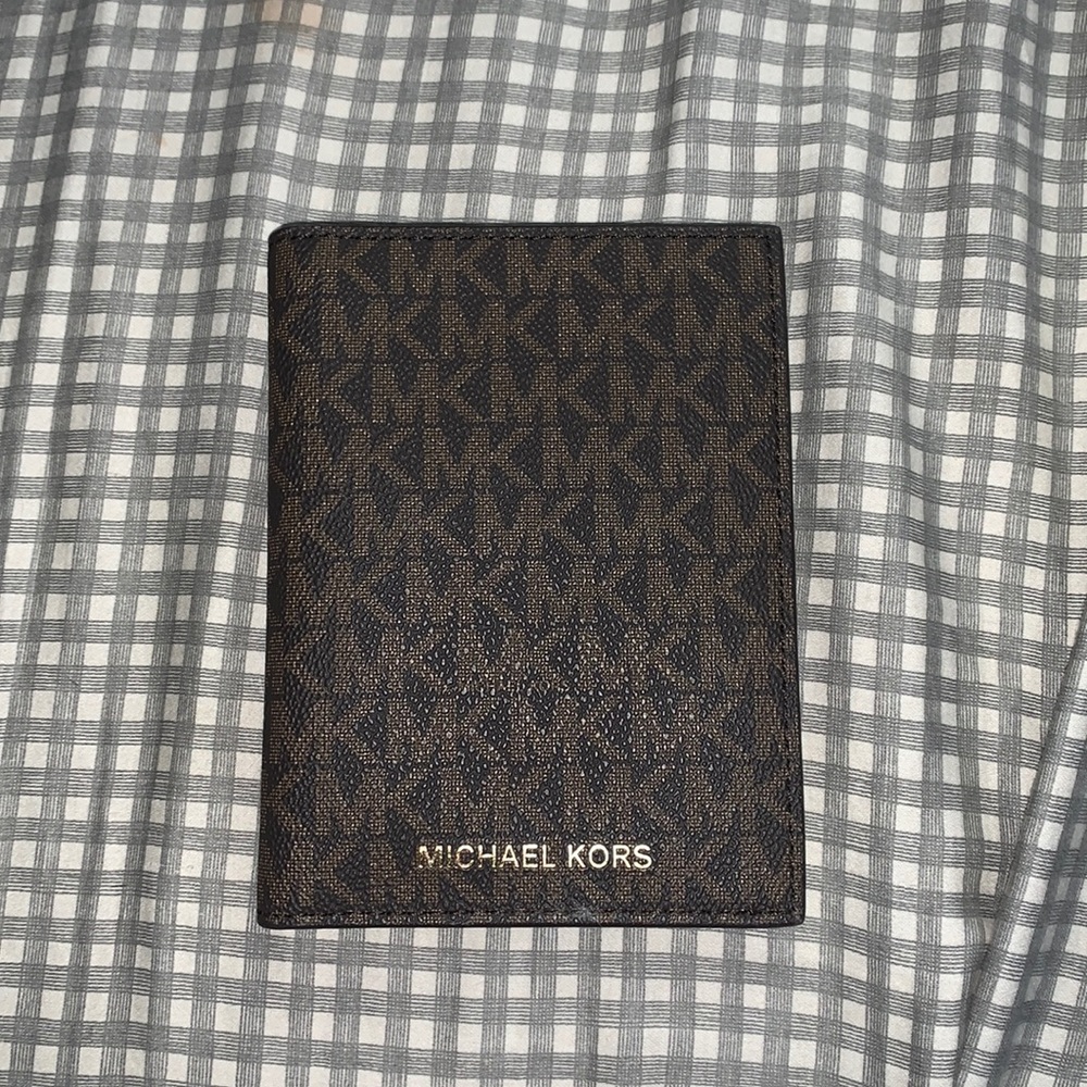 Michael Kors wallet